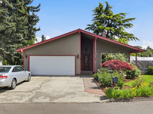 565 Brown Ct, Woodburn, OR 97071