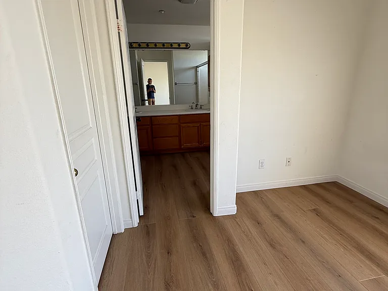 671 Bennett Ave — Photo 5
