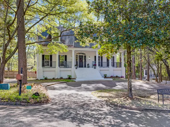 1990 Petit Bois St N, Jackson, MS 39211