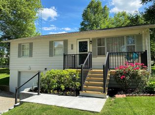 574 Cedar Creek Rd, Makanda, IL 62958