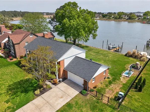 6 Canal Dr, Poquoson, VA 23662