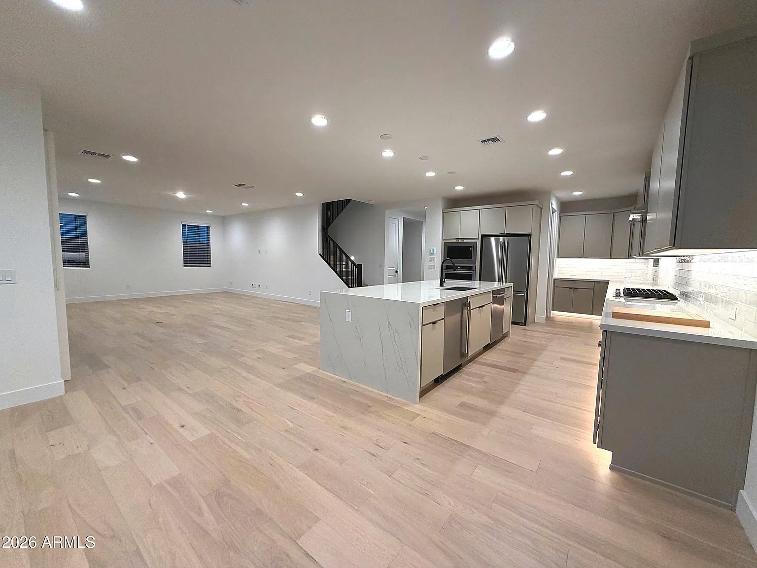 4 bed, 3.5 bath, 3167 sqft, $3,800 — Photo 3