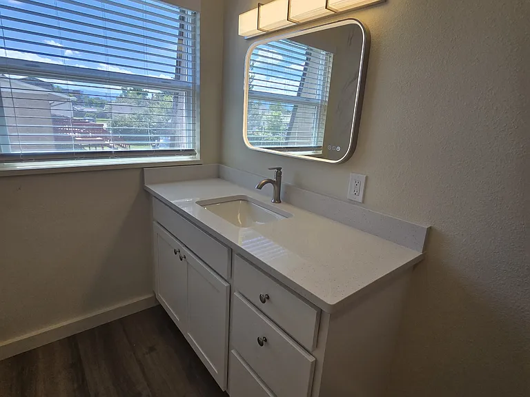 405 N 16th Ave #B — Photo 15