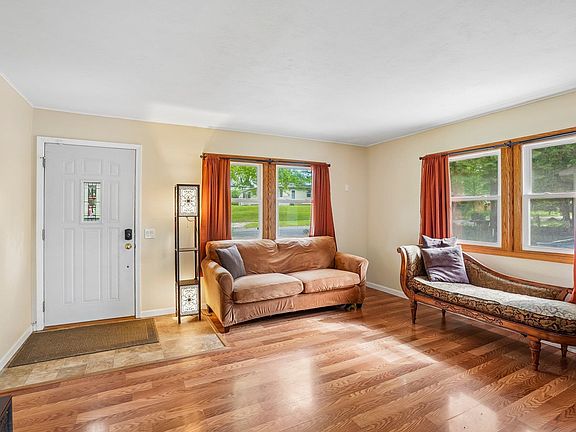 2nd image of 3637 Brigham Ave