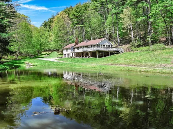 1708 W Penn Pike, New Ringgold, PA 17960