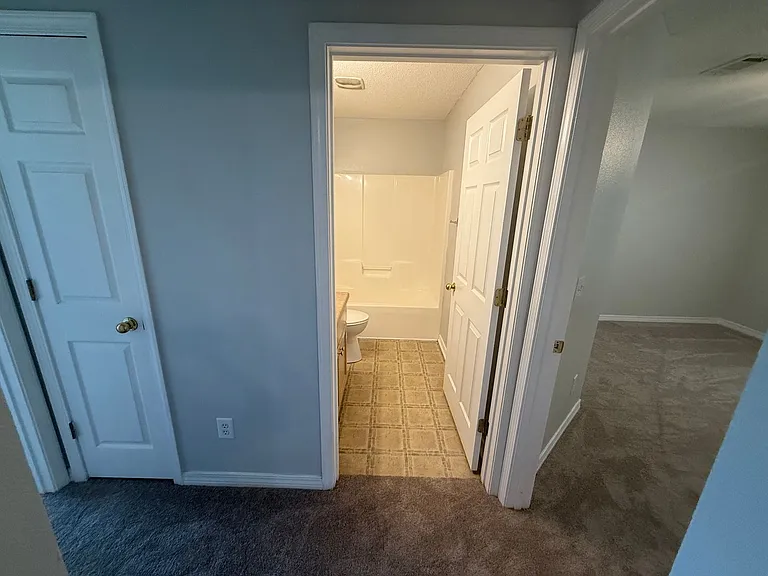 4902 Chads Cir — Photo 16