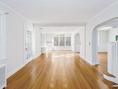 982 Queen Anne Rd, Teaneck, NJ, 07666