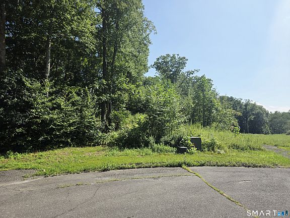 5th image of 7 Vona Way