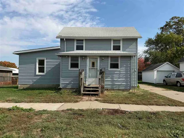 614 N D Ave, Washington, IA 52353