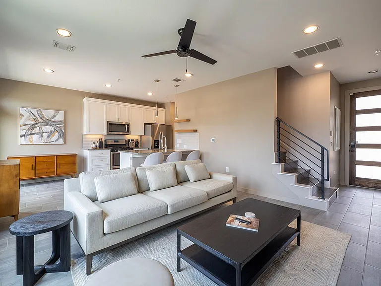 6409 Berkman Dr #4 — Photo 7