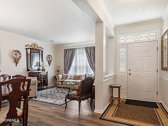 3rd image of 5 Silverspring Drive