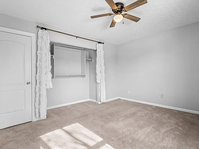 6069 Northbend Dr — Photo 10