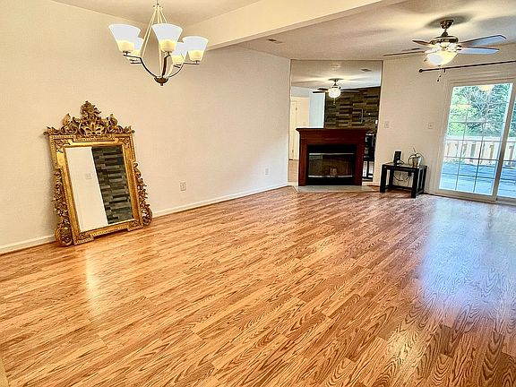 3rd image of 106 Heather Way APT E