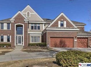 18424 Pierce Cir, Omaha, NE 68130