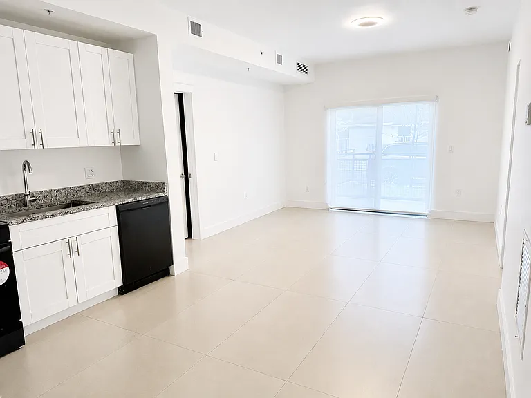 2641 NW 24th Ct #10B — Photo 2