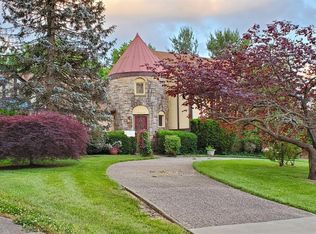 3260 Tates Creek Rd, Lexington, KY 40502