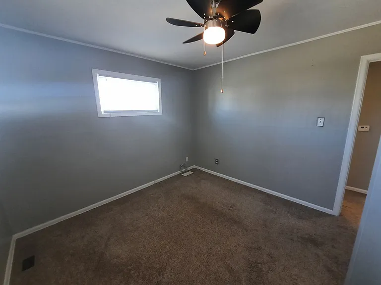2319 Williams St — Photo 7
