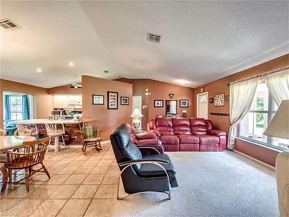 4th image of 1634 SE 20th St