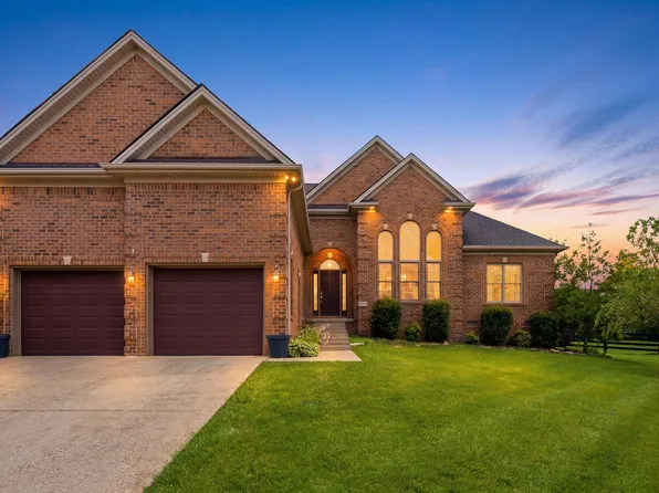 1084 Bay Colony Dr, Richmond, KY 40475