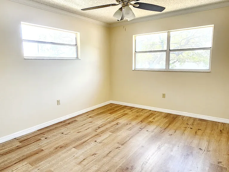 3135 Shady Dell Ln — Photo 24