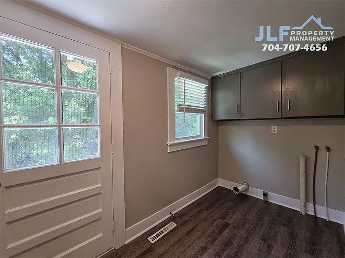 511 W 7th St — Photo 11
