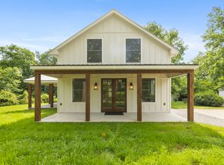 97 Barnwell Ave, Centerville, TN 37033