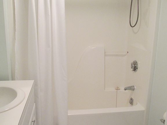 full tub/shower