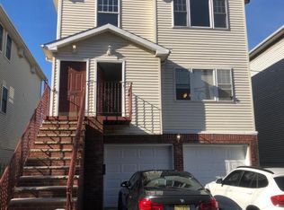 11 Hudson St #2, Newark, NJ 07103
