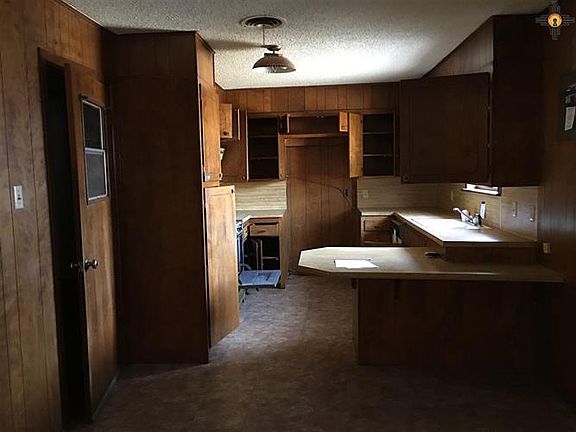 2nd image of 1910 W Avenue D