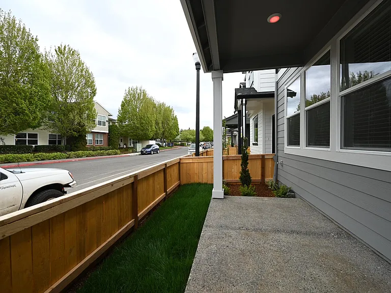 2664 NE 117th Pl — Photo 3