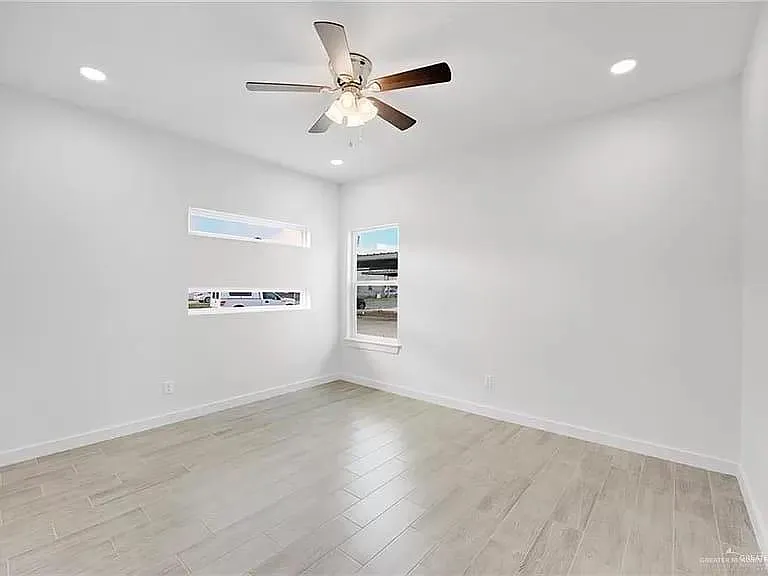 1302 W Platinum Dr #2 — Photo 7