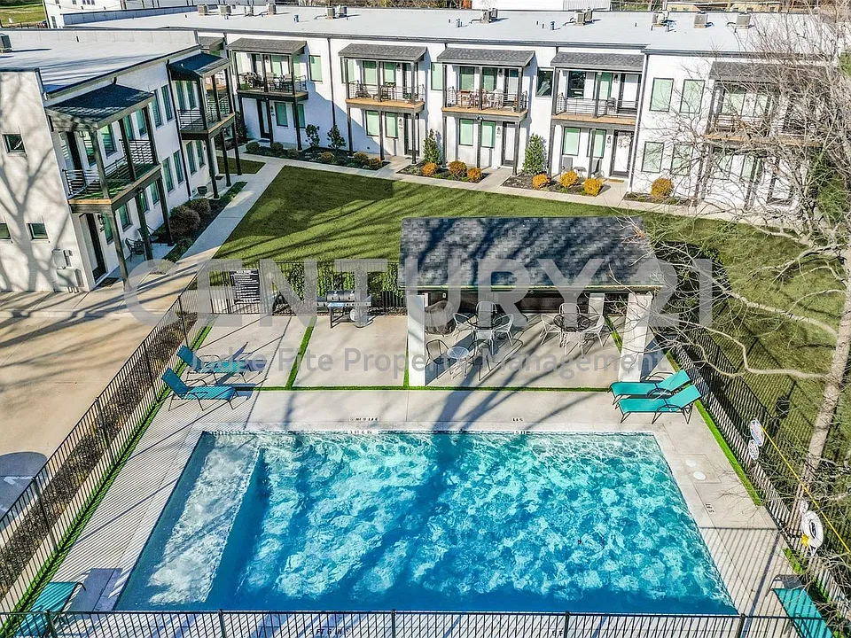 408 Dr Martin Luther King Jr Blvd #301