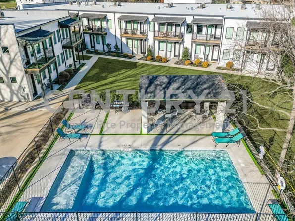 408 Dr Martin Luther King Jr Blvd #301, Waxahachie, TX 75165