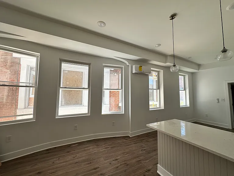 1240 W Allegheny Ave #1 — Photo 3