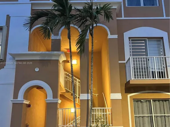 17800 NW 73rd Ave APT 205-21, Hialeah, FL 33015