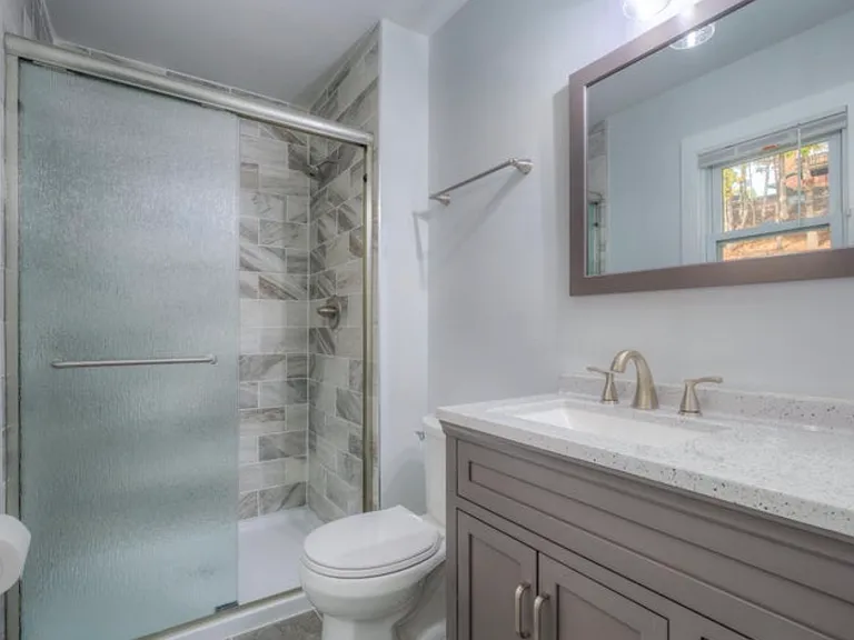 5822 Merriman Rd — Photo 10
