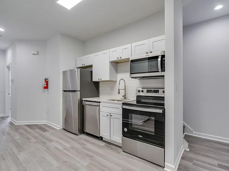 Brand New Luxury Temple Apartments — Photo 12