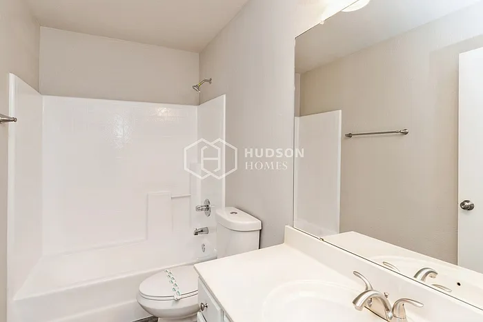 843 E Morelos St — Photo 17