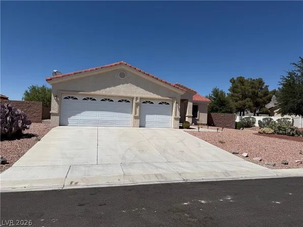 5776 E Badlands Ln, Pahrump, NV 89061