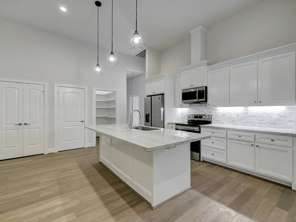 Walk-In Pantry!