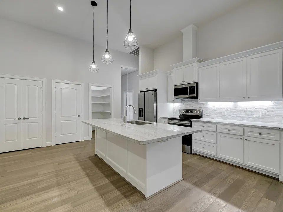 Walk-In Pantry!