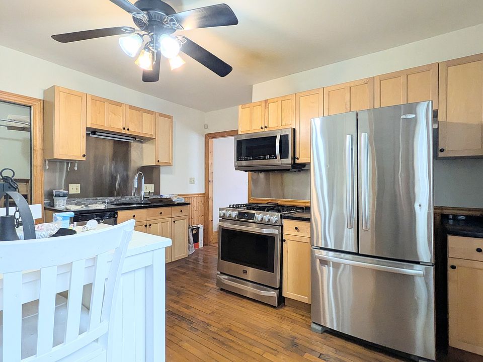 1st image of 137 Marcella St #1