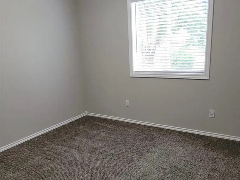6427 E Dannsmore Dr — Photo 13