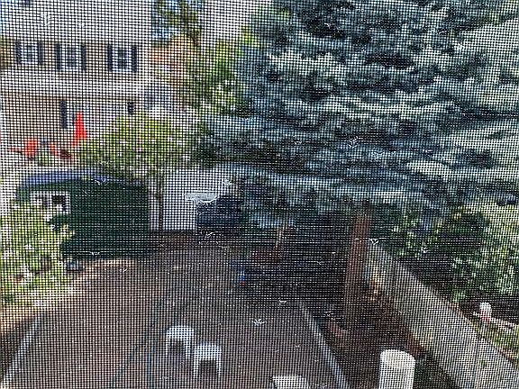 4th image of 59-17 Parsons Blvd