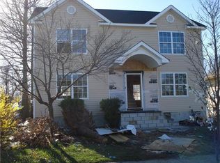 9 Post Blvd, Carteret, NJ 07008
