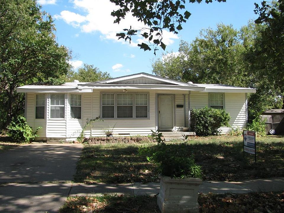 1st image of 734 Huddleston Dr