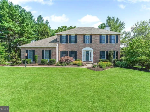 4 Pine Tree Ct, Hockessin, DE 19707