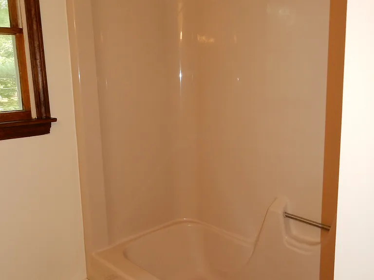 65 Lambert St #12 — Photo 17
