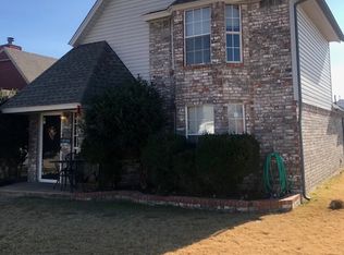 1710 SW 21st St, Moore, OK 73170