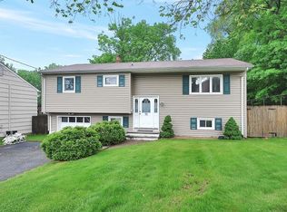 53 Barnsboro Rd, Parsippany, NJ 07054